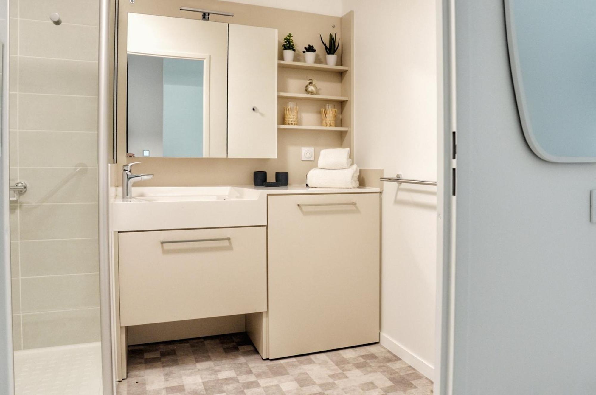 دينان Residence Services Seniors - Domitys Les Jardins D'Ahna المظهر الخارجي الصورة